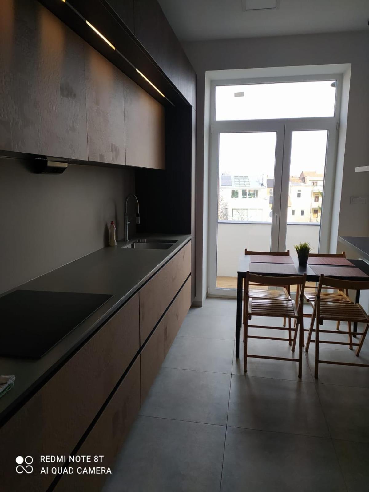 Soukromy Pokoj V Tripokojovem Byte - Private Room In Three Room Flat Брно Экстерьер фото